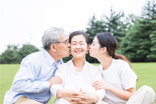 纽瑞优：重阳节，除了陪伴，该如呵护他们的健康